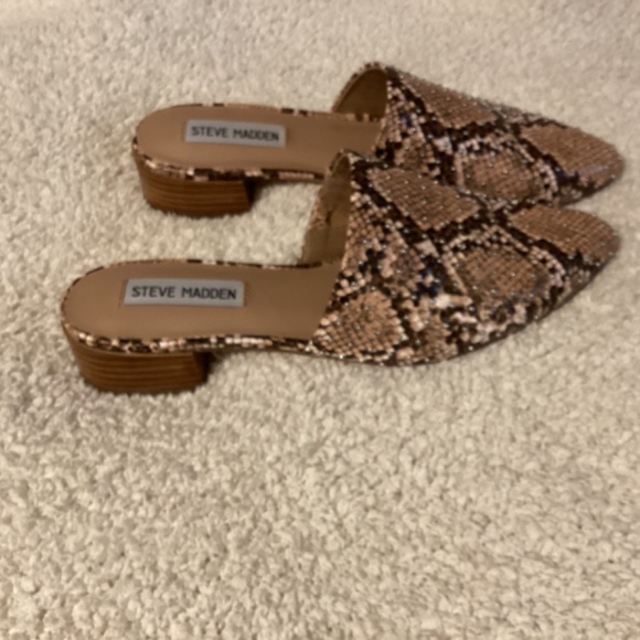 Steve Madden Meekah Flat slides - Picture 2 of 6